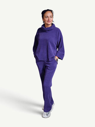 Erivärvi Velvet kostüüm