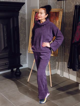 Erivärvi Velvet kostüüm