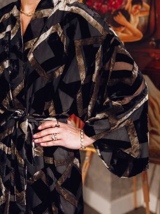 Must-kuldne kimono