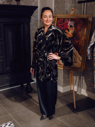 Must-kuldne kimono