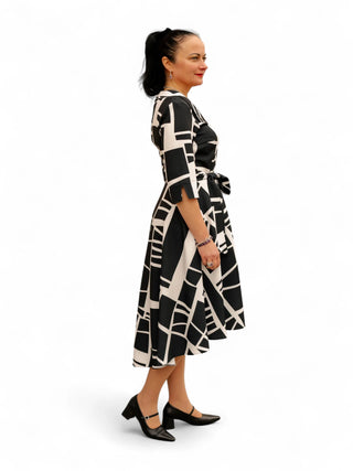 Must-valge kleit #1051