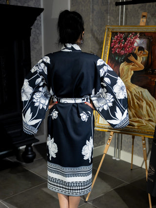 Lilleline Must Kimono