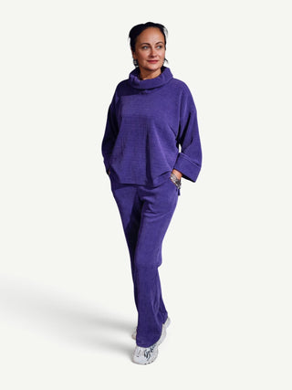Erivärvi Velvet kostüüm