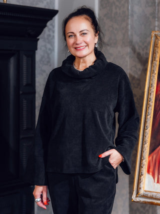 Erivärvi Velvet kostüüm