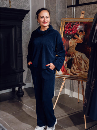 Erivärvi Velvet kostüüm